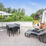 Prázdninový dům Tuula - 1-1km From The Sea By Interhome *