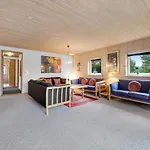 Tuula - 1-1km From The Sea By Interhome