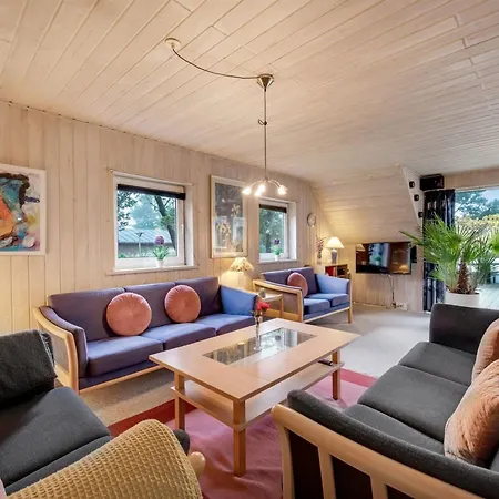 Dom wakacyjny Tuula - 1-1km From The Sea By Interhome *