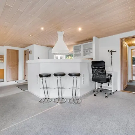 Dom wakacyjny Tuula - 1-1km From The Sea By Interhome