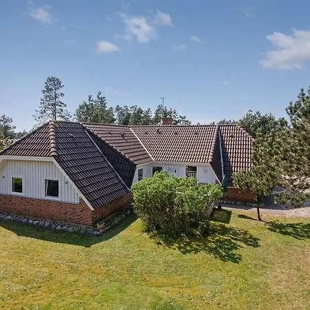 Tuula - 1-1km From The Sea By Interhome