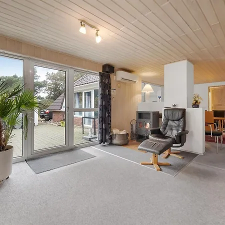 Tuula - 1-1km From The Sea By Interhome *