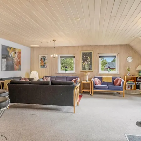 Tuula - 1km From The Sea By Interhome *