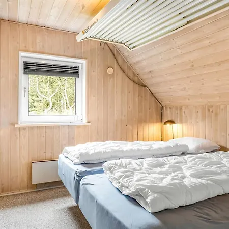Tuula - 1km From The Sea By Interhome *