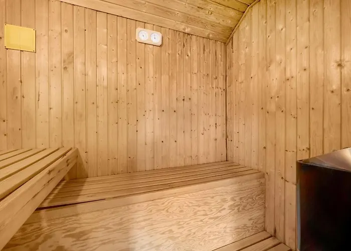 Prázdninový dům Tuula - 1-1km From The Sea By Interhome *